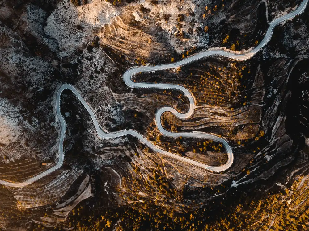 Winding road in nature as representation for globaldatanet universal cloud knowledge